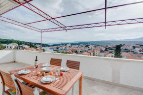 Apartment with beautiful view and big terrace